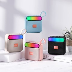 クロスボーダー新型無線bluetoothスピーカー高颜値ミニデスクトップ屋外サブウーファRGBライト小音響BS06