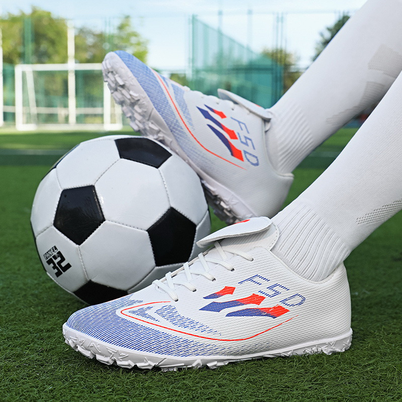 Baochuan nuevo TF clavos zapatos de fútbol hombres adultos clavos cortos zapatos de entrenamiento profesional juvenil zapatos deportivos niños al por mayor