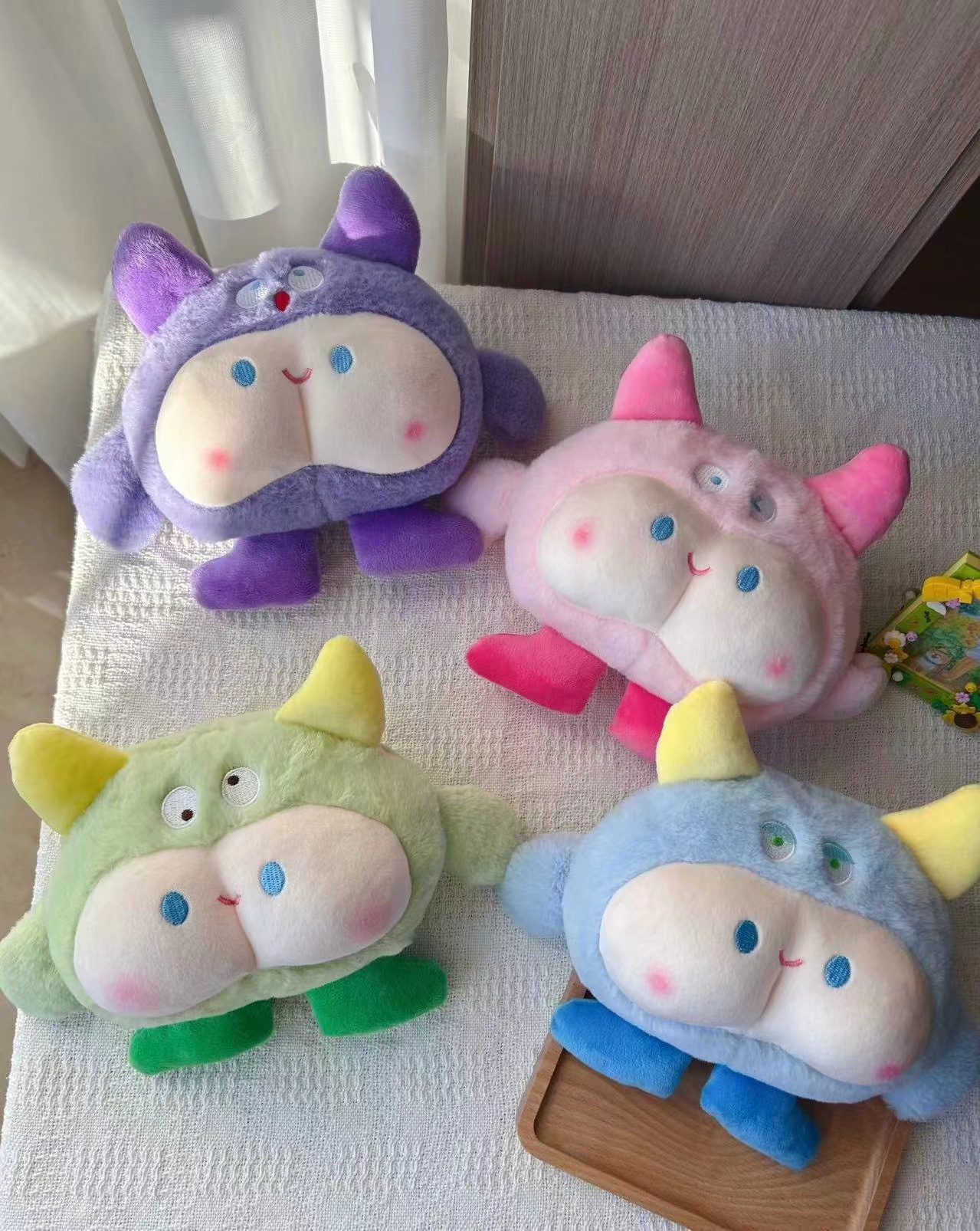 Nueva máquina de agarre, máquina de garras, muñeca, juguete de peluche de ocho pulgadas, lanzamiento de boda, logotipo impreso, evento de empuje, regalo