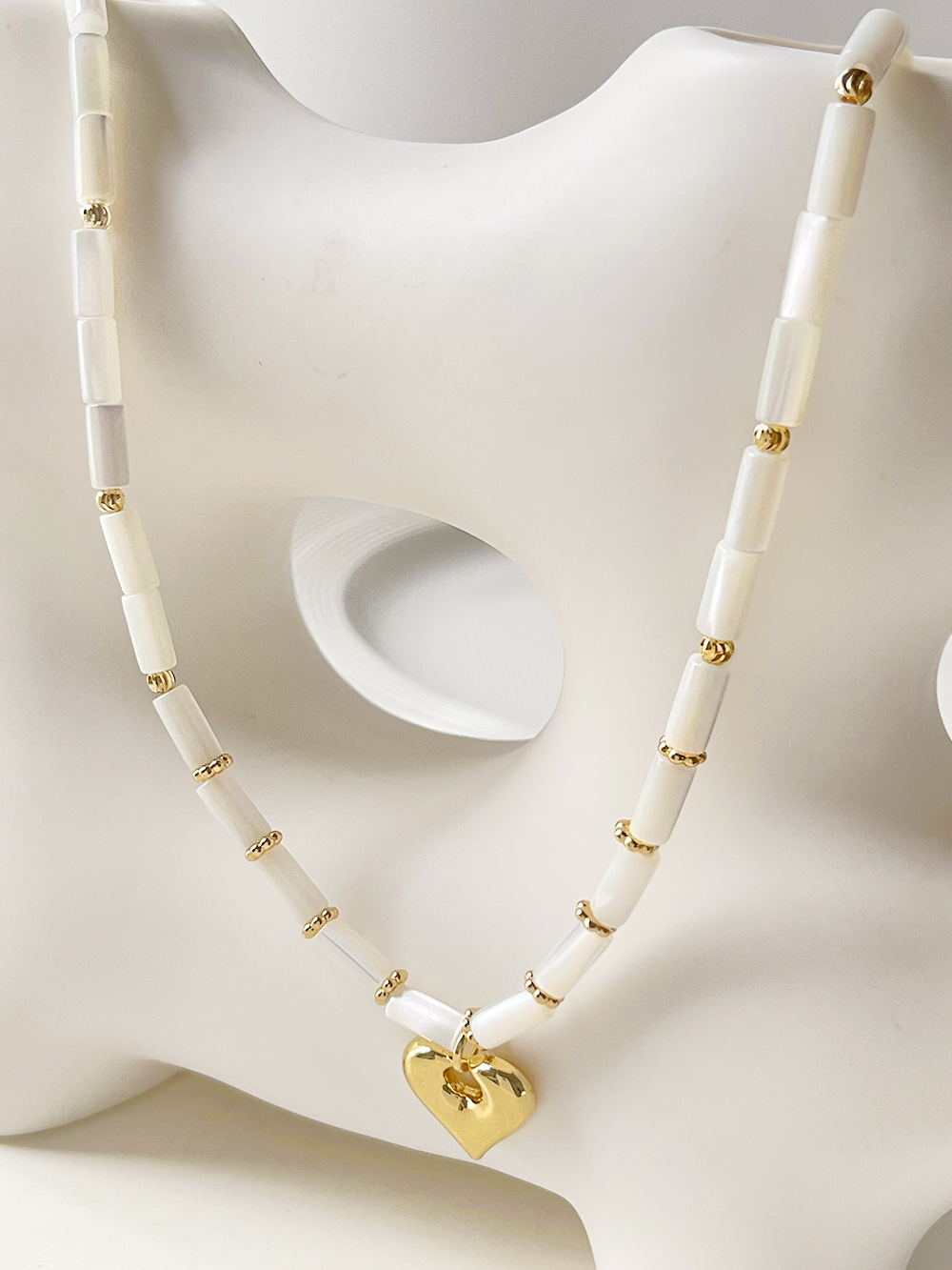 Fashion Heart Shape Shell Copper Beaded Plating Pendant Necklace 1 Piece