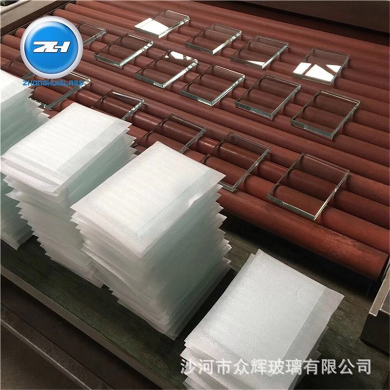 2mm3mm超白低铁玻璃 高透玻璃 可镀膜 出口礼盒装饰品玻璃可钢化