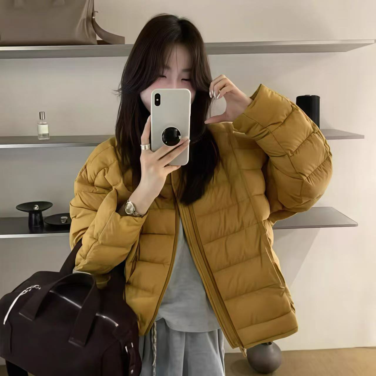 Down Jacket Women's 2025 New Winter Korean Style Fashionable Small Round Neck Loose Short Bread Jacket