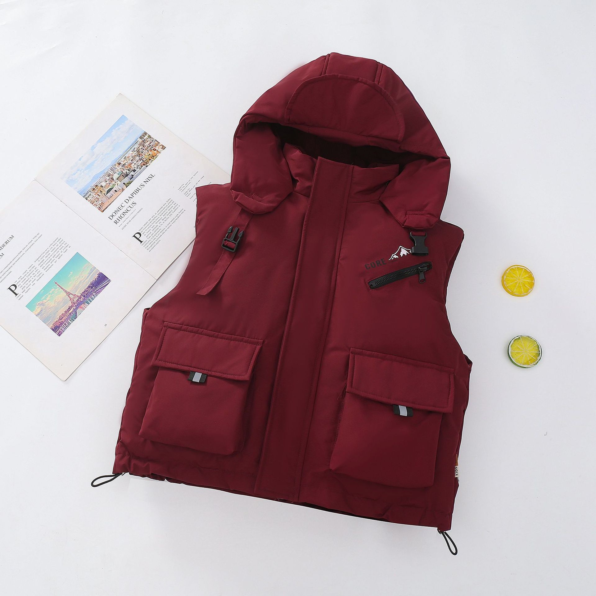 Chaleco de niño 2025 nuevo estilo de aire extranjero primavera / otoño / invierno ropa caliente chaleco de hombro para niños espesa pluma caballo de algodón
