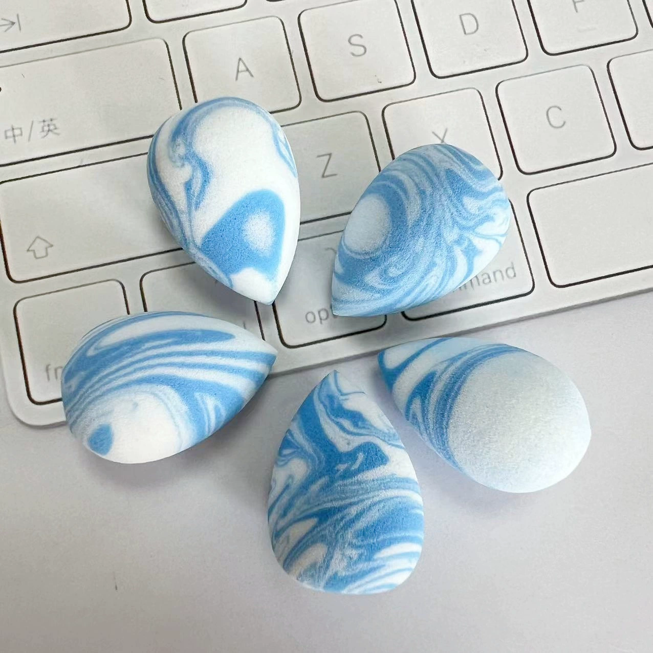 Cosmetic sponge, drop-shaped two-color small, 2 × 3 cm – soft makeup blending sponge