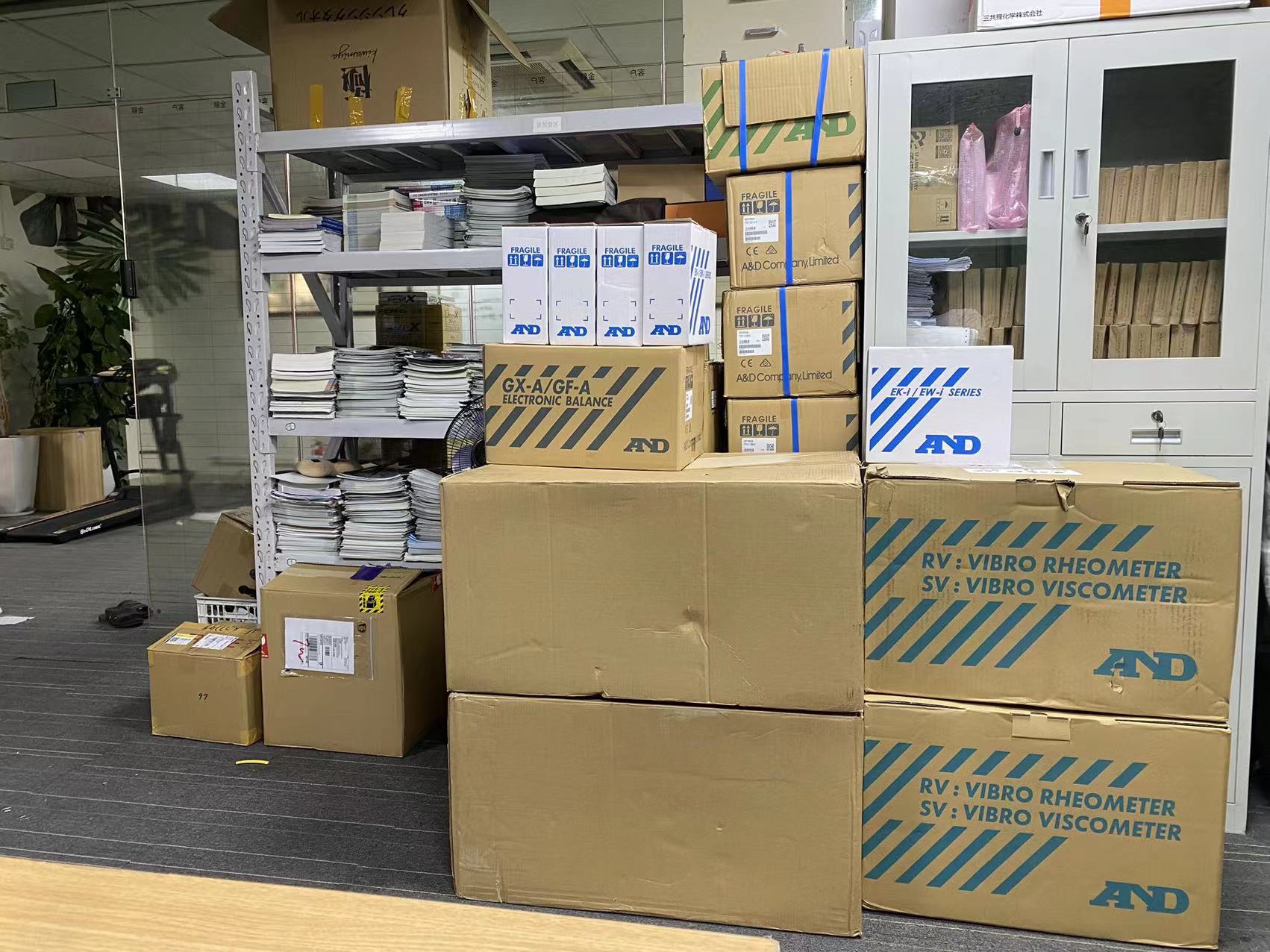 8d9b91eeb41e7bb97f921f8ca44e37