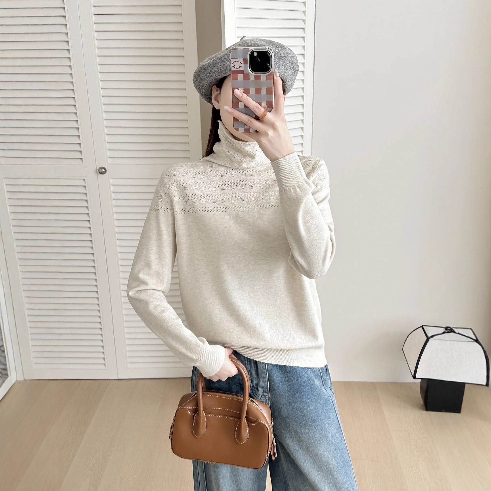 25新款韩系镂空高领针织上衣 掌柜推荐震撼低价