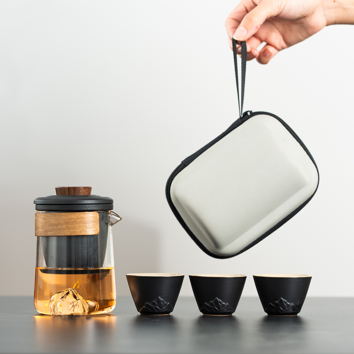 High-end travel tea set, portable, anti-scalding, hand-held glass teapot, quick-service cup, kung fu souvenir, business gift