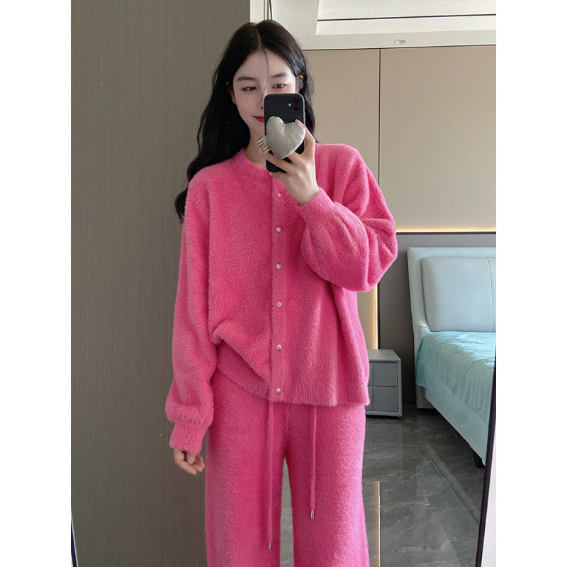 2024 새로운 잠옷 여성의 가을과 겨울 플란넬 기모 두꺼운 세트 고급 우아한 산호 양털 홈 옷