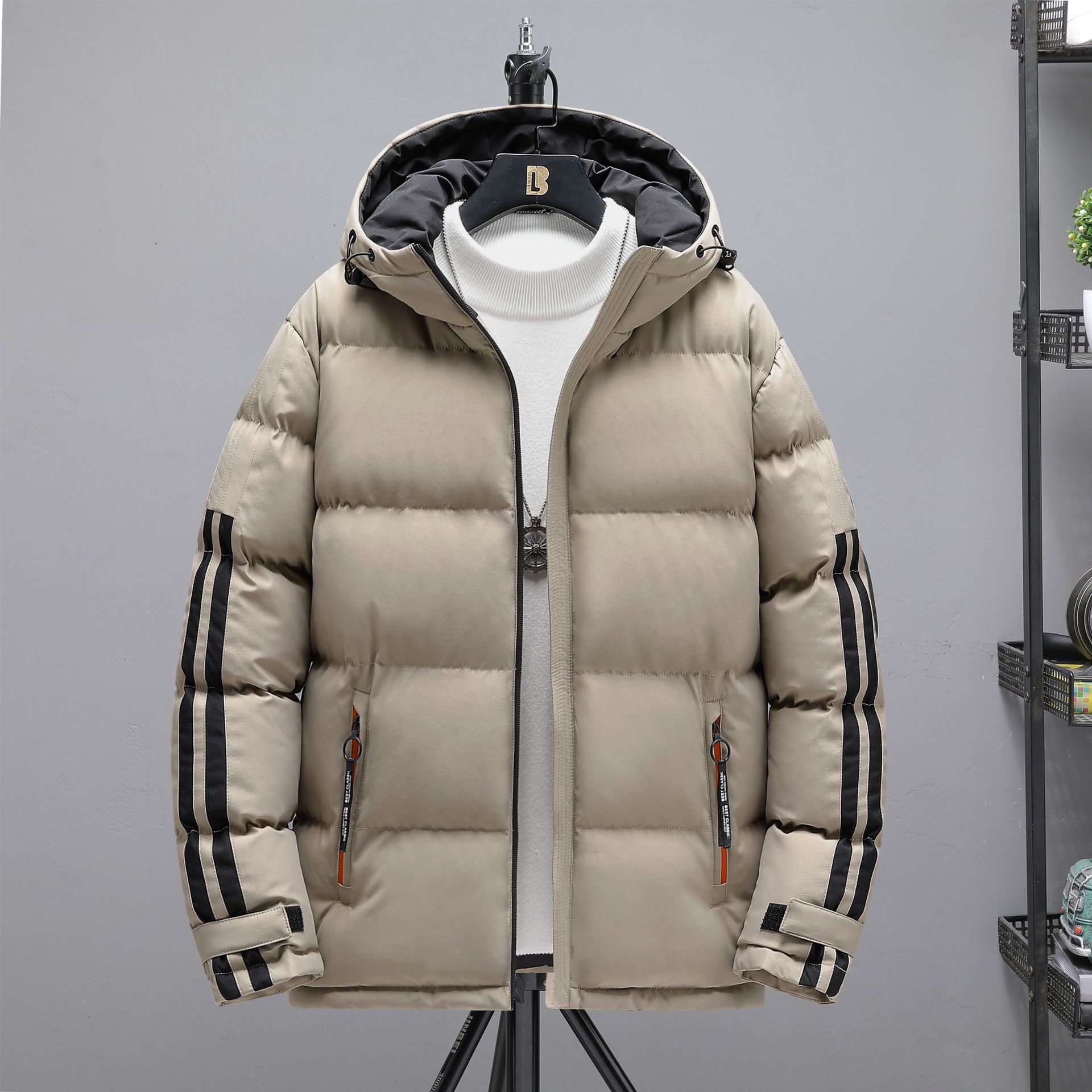 Abrigo de algodón acolchado abrigo de hombre Otoño e Invierno ropa de moda forrada de lana para hombre engrosada invierno abrigo corto de algodón acolchado marca de moda al por mayor de algodón