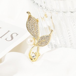 All-match women's pearl leaves high-end brooch golden rhinestone fashion elegant corsage fixed clothing anti-light collar pin