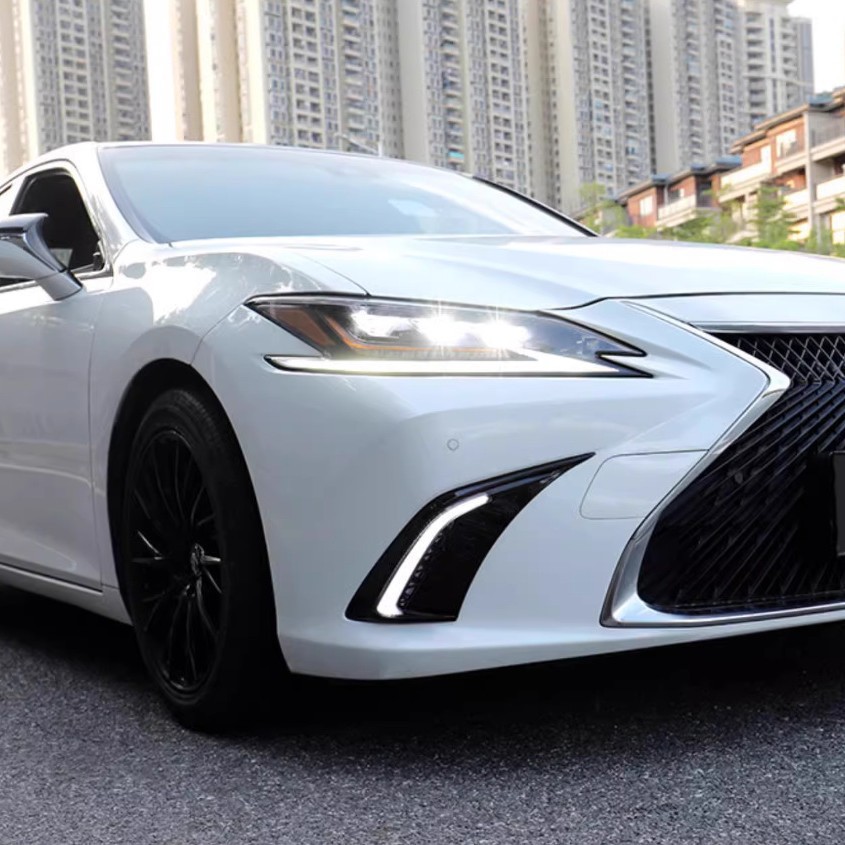 Aplicable a la luz de niebla delantera de Lexus ES modificada es200 flujo de luz de día es260 parrilla lateral luz de niebla ES300h