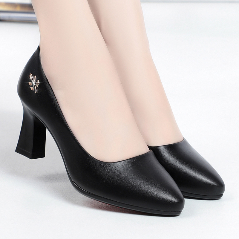 Women's Leather Shoes, Soft Leather, Soft Sole Work Shoes, Medium-High Heels, Soft Sole, Soft Surface, New Style, Comfortable, Non-Slip, Won'T Make Your Feet Tired after Standing for a Long Time Women's Leather Shoes, Soft Leather, Soft Sole Work Shoes, Medium-High Heels, Soft Sole, Soft Surface, New Style, Comfortable, Non-Slip, Won'T Make Your Feet Tired after Standing for a Long Time