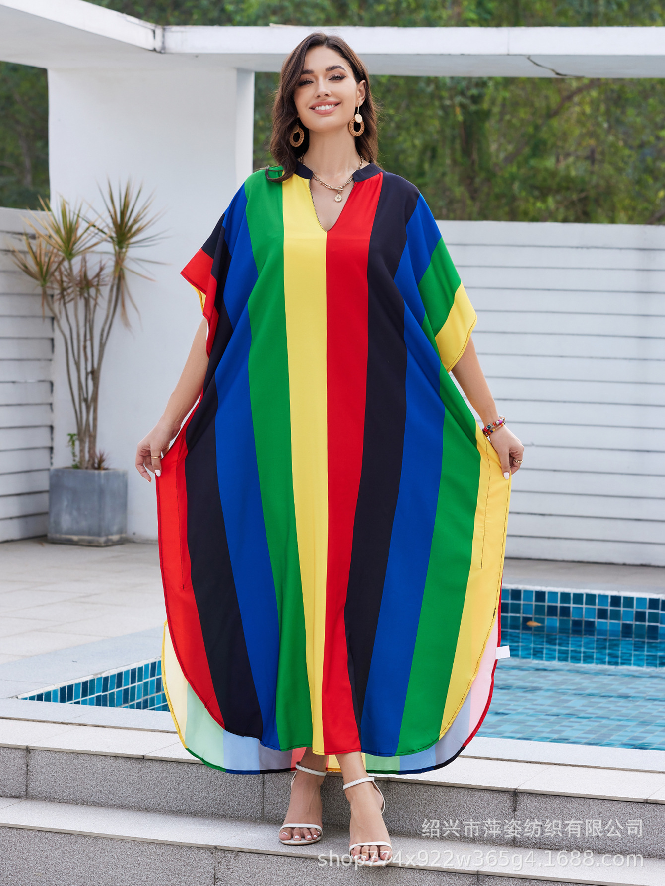 2025 nueva camiseta de playa estriada impresa gran túnica de vacaciones camiseta protector solar bikini trajes de baño 1001