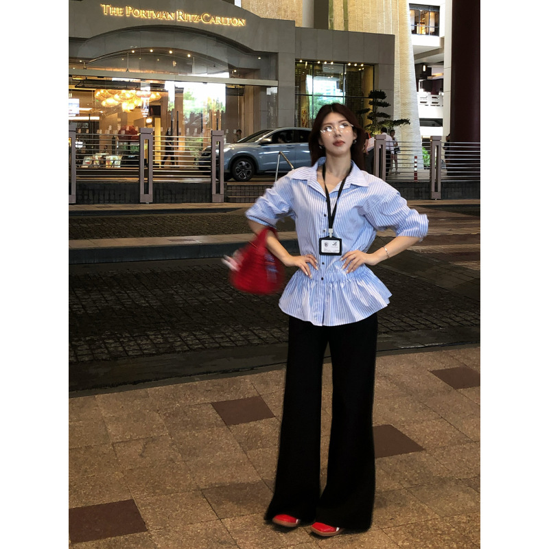 瞎穿的小静【鬼马周刊】2025早秋条纹宽松版型收腰松紧腰衬衫女|undefined