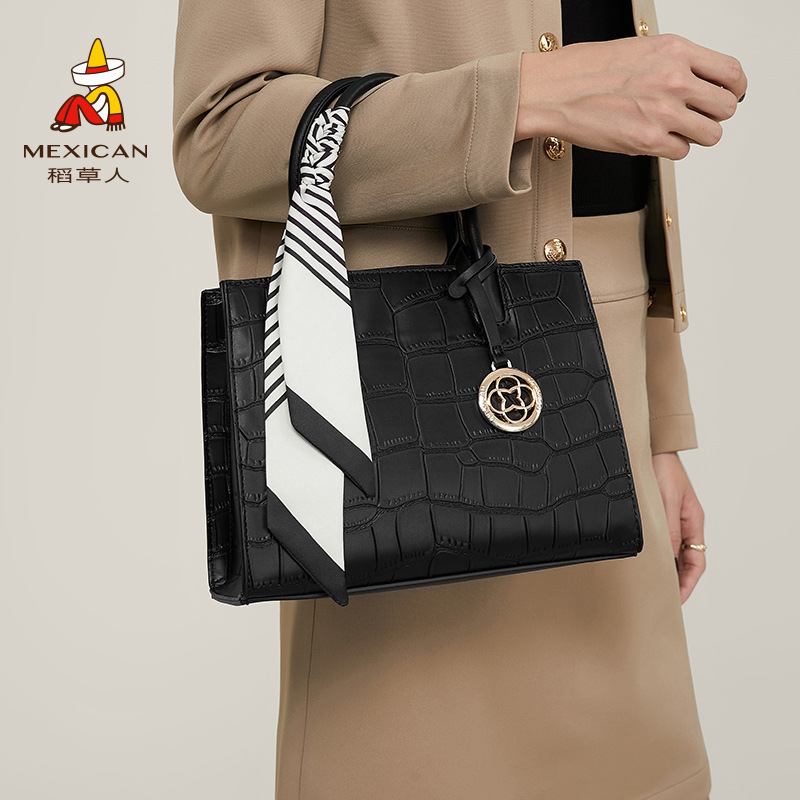 Scarecrow Women's Bag Fall/Winter 2022 New Bag Women's Simple Silk Scarf Crocodile Pattern Portable Crossbody Bag Commuter Bag