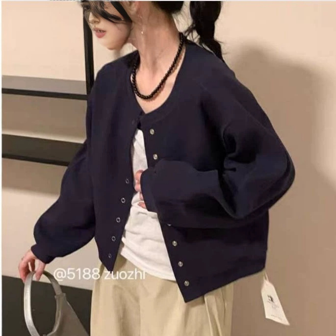 Women's baseball jacket, short style, autumn 2026, popular design for petite figures, casual and trendy top Women's baseball jacket, short style, autumn 2026, popular design for petite figures, casual and trendy top