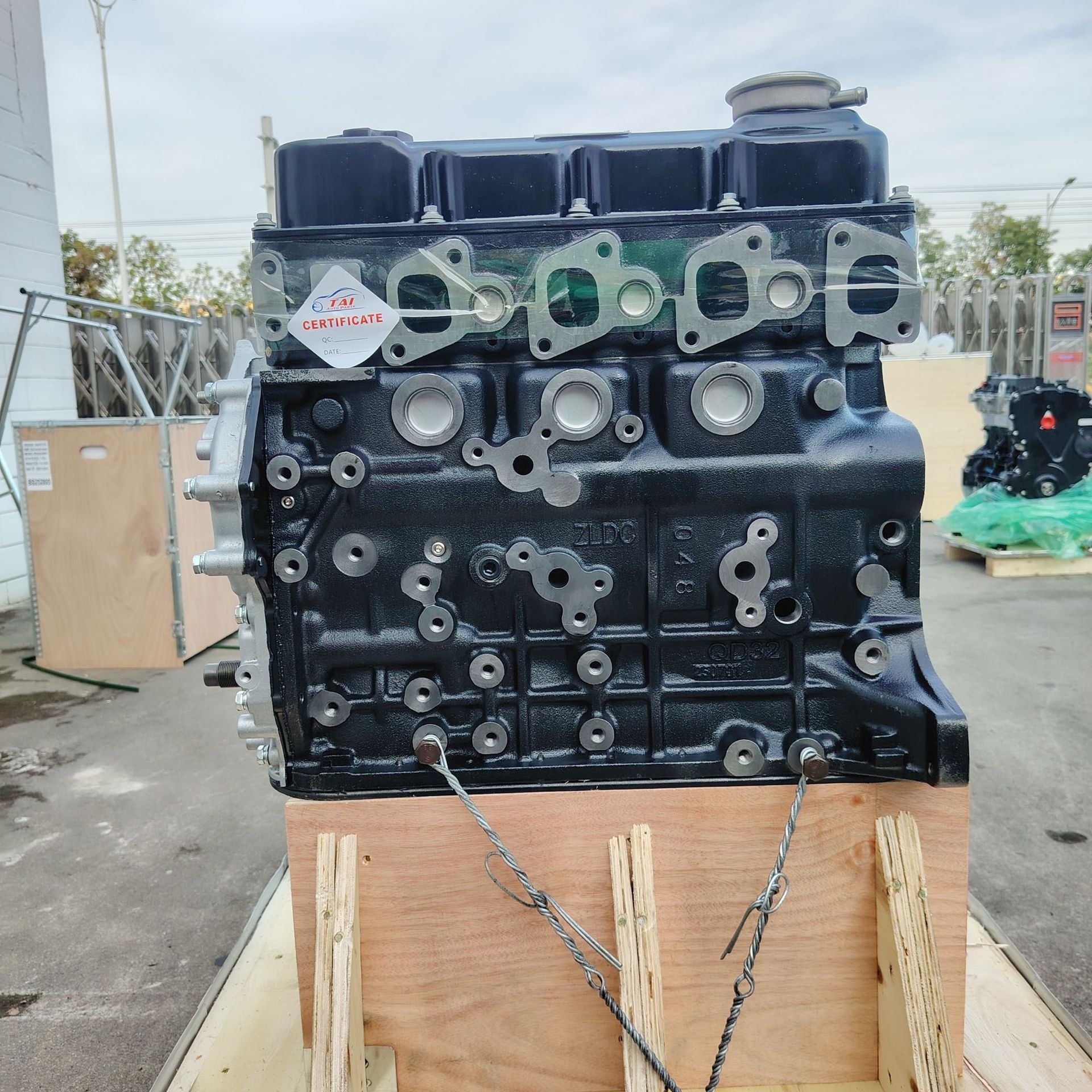 Brand New Qd32 Engine 3.2L Diesel Bare Engine, Suitable for Nissan Construction Machinery Series Off-Road Vehicles and Pickup Trucks
