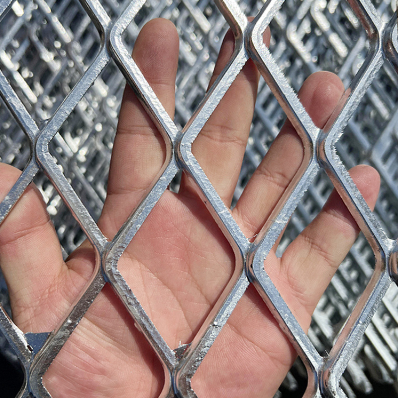镀锌钢板网片 平台踩踏网 冲孔拉伸网 护栏用钢板网 可良好恒