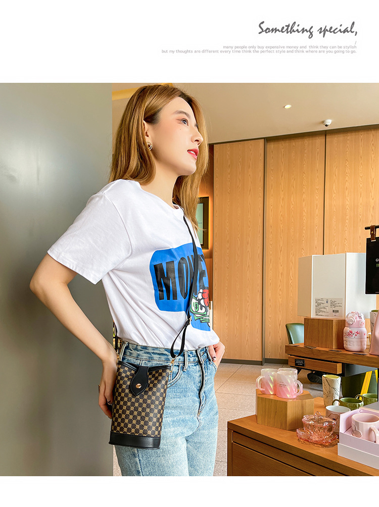 Damentaschen 2024 neuer Stil Kontrastfarbe Blumenschnalle vertikale Pommes-Frites-Tasche lässig einfache kleine quadratische Tasche Handytasche trendy_voghion.com