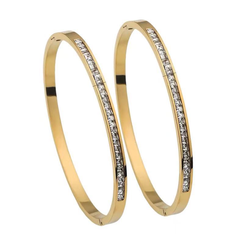 Pulsera de acero de titanio para niñas nicho de sentido de alto grado cielo estrellado no se desvanece Diamante-incrustado exquisito diamante ins estilo completo pulsera de diamantes