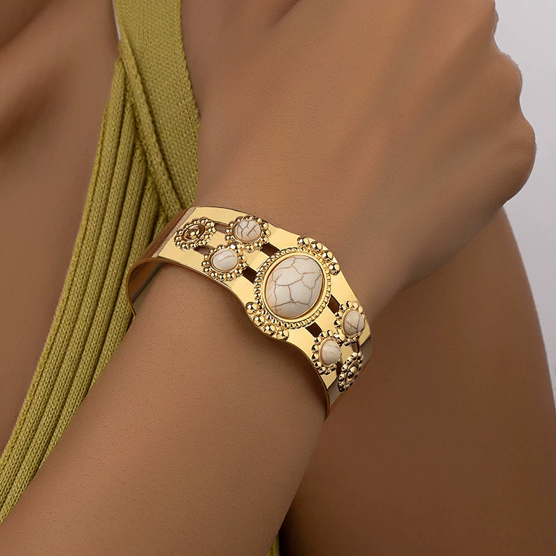 Fashionable turquoise metal bracelet, wholesale, 2023 collection, boho style, simple and elegant design
