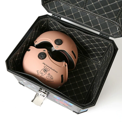 Motorcycle trunk: Vehicle Storage