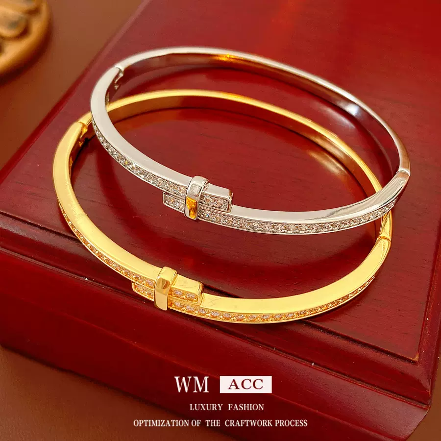 真金电镀锆石交叉卡扣手镯轻奢高级感气质手环设计感小众百搭手饰