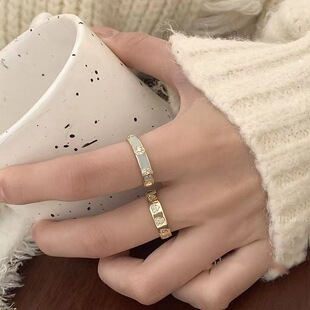 Hollow Diamond Love Ring Women's Niche Design Sense Gray Blue Zircon Finger Ring Exquisite Green Ring Open Ring Tide