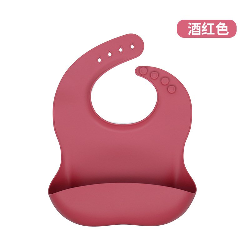 赤ちゃんのシリカゲルはよだれを囲んでいます。|undefined