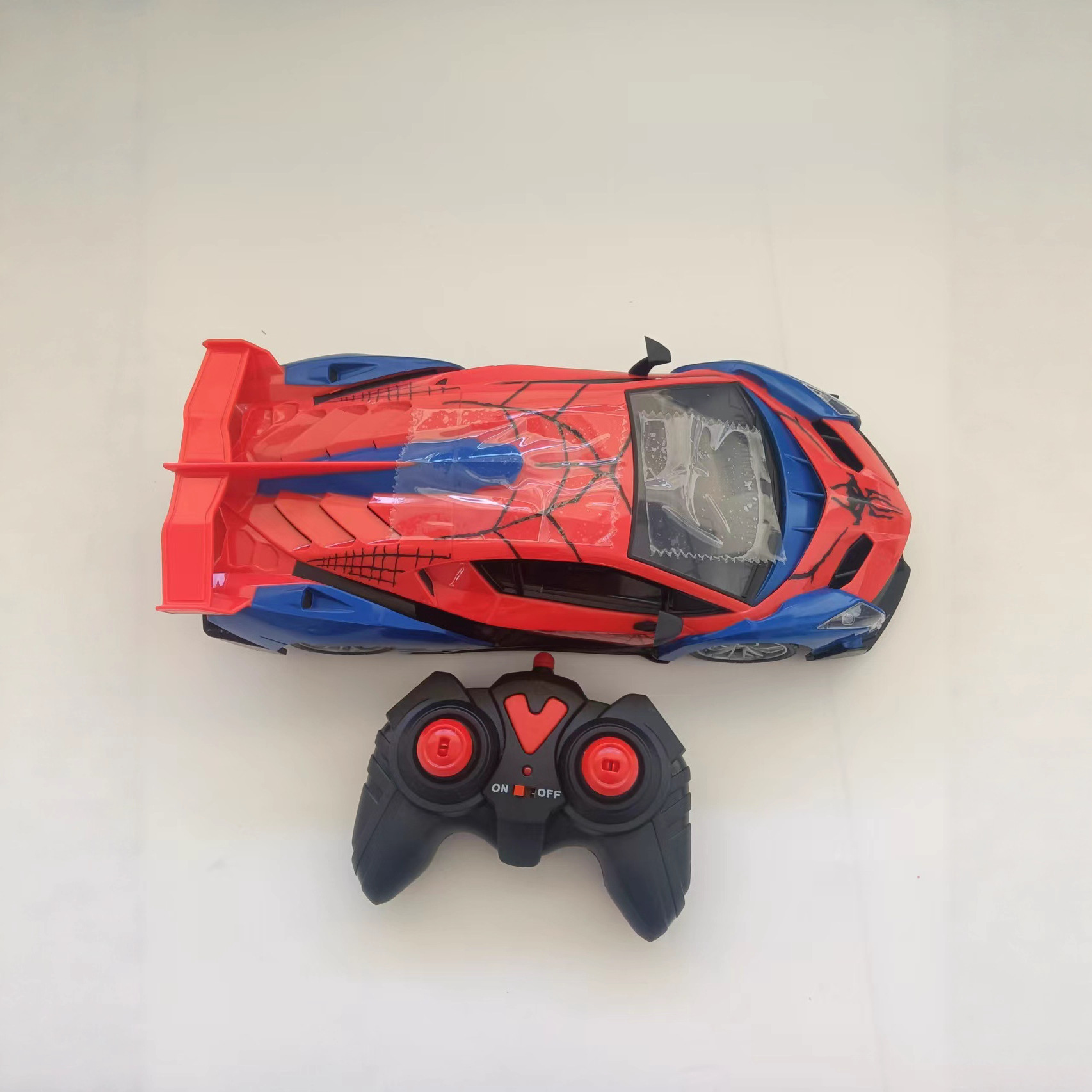 Transfronterizos niños araña control remoto coche Aliexpress rollover truco eléctrico juguetes todoterreno niño torsión coche de carreras