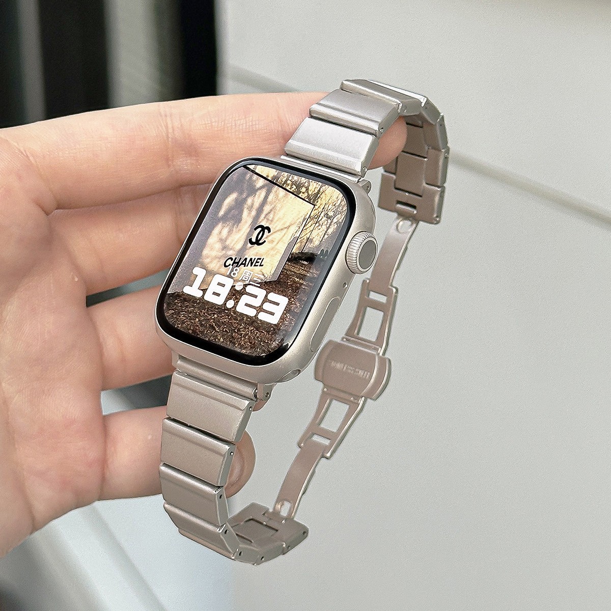 适用applewatchS11/10/9/8手表带高级感女小蛮腰钢带金属Ultra2/1