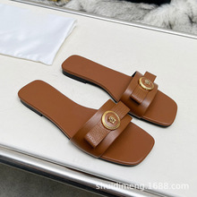 顶版真皮底Slippers Slides平底女拖鞋范家人头扣真皮低跟凉拖女