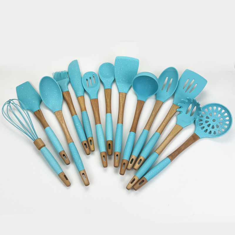 Punto de pulverización transfronterizo utensilios de cocina de silicona juego de 13 piezas mango de madera de haya espátula de silicona de cocina herramientas de horneado de silicona personalizadas