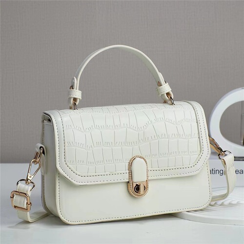 High-end textured small bag for women cross-border spring and summer new popular versatile crossbody bag super popular handheld small square bag