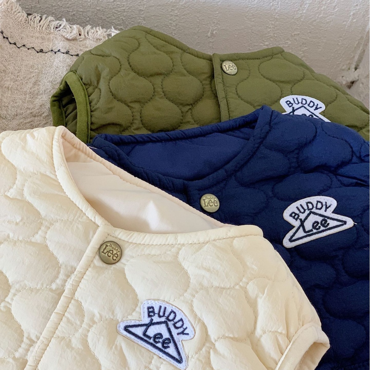2023 INVIERNO DE LOS NIÑOS abajo algodón chaleco niñas engrosada chaleco japonés niños de invierno abrigo en stock