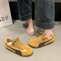 メッシュ道徳トレーニングシューズ女性のための 2025 夏の新しい平底軽量メッシュシューズ学生スポーツとレジャー白靴