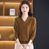 秋冬新款羊毛针织衫时尚v领显瘦年轻妈妈毛衣大码宽松100%羊毛，女装针织衫/毛衣，妃慕昵服饰