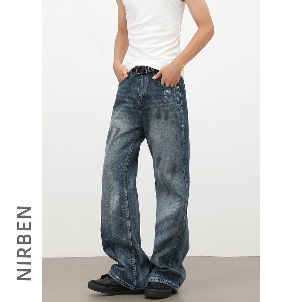 Quần jeans nam ống loe nhẹ dáng suông, họa tiết graffiti phun sơn phong cách đường phố — Màu xanh dương