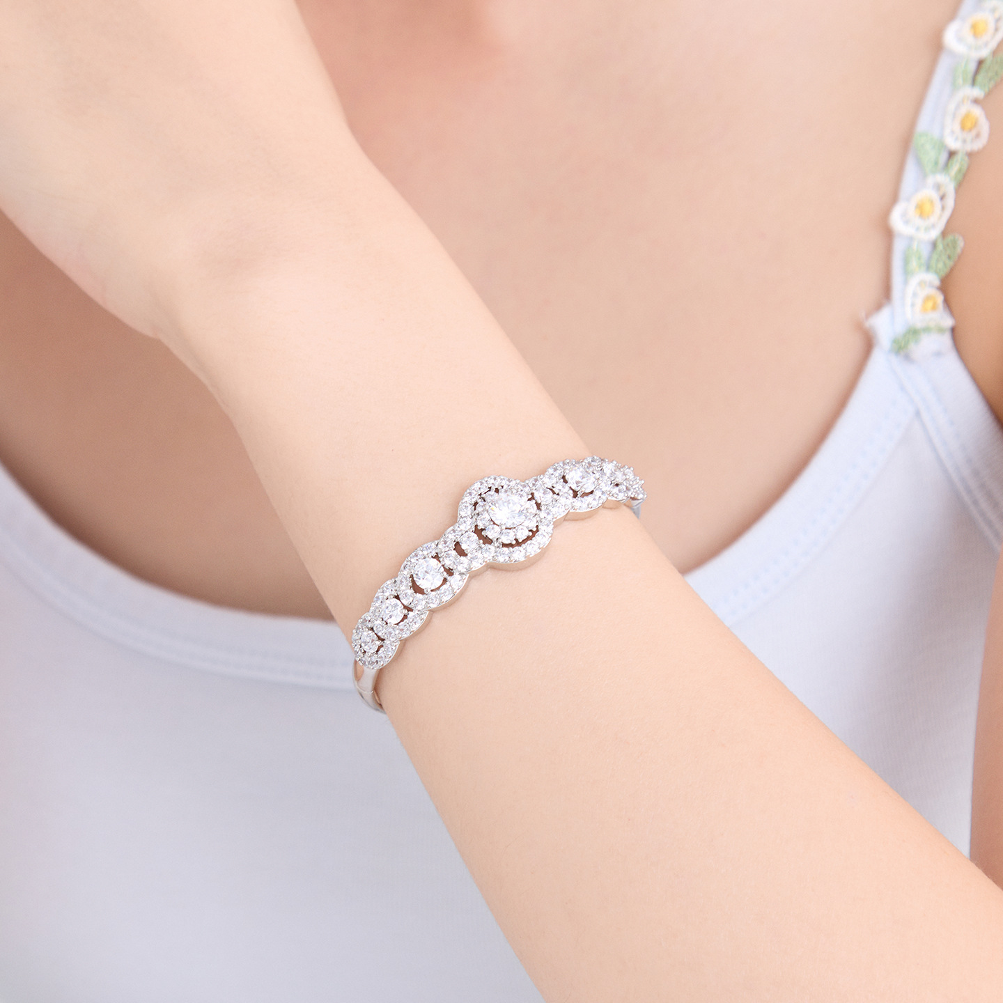 Pulsera de Hebilla para Mujer en Aleación de Cobre