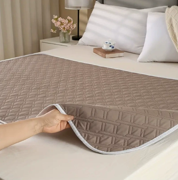 Водонепроницаемый нескользящий стираемый маленький матрас Washable Mat for Elderly And Pets