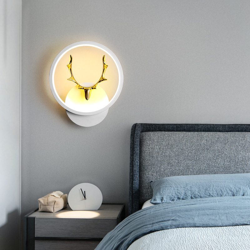 Pared de fondo lámpara de pared moderna dormitorio LED lámpara de pared minimalista lámpara de red roja nórdica cabezal de cama pasillo de fondo personalidad