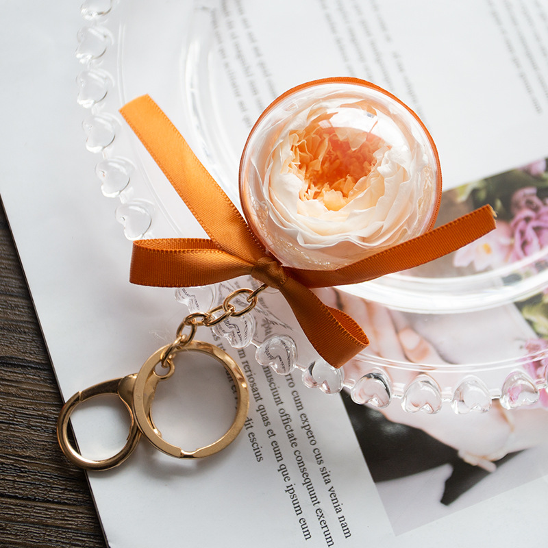 Llavero de flor eterna al por mayor colgante terminado ramo de flores secas Caja de regalo de San Valentín regalo de mano de novias regalo de bendición