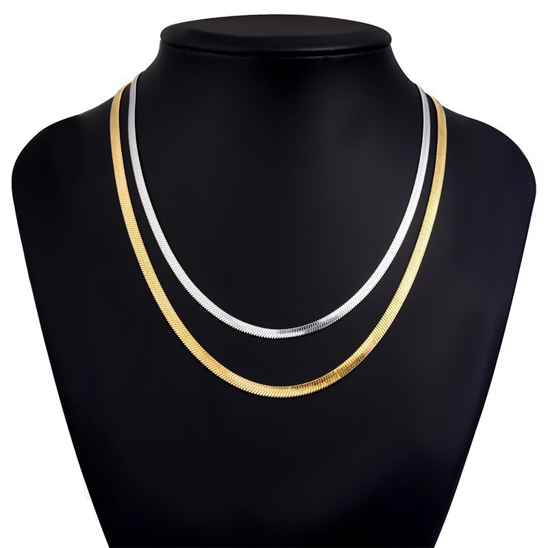 Europa y América simple y moda Meiya collar de acero de titanio cadena de hoja personalizada collar de moda de acero inoxidable cadena de suministro en stock