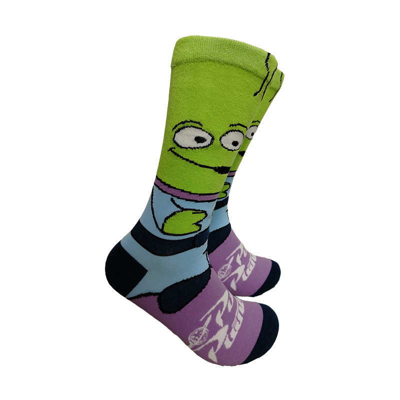 Calcetines de moda de dibujos animados de suministro de punto transfronterizo su Yu esponja bebé película hombres y mujeres calcetines de media pantorrilla