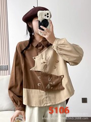 2023冬の猫の甘い衝突色は刺繍のコーデュロイの襟の長袖のシャツの女性の底のシャツをつなぎ合わせます。
