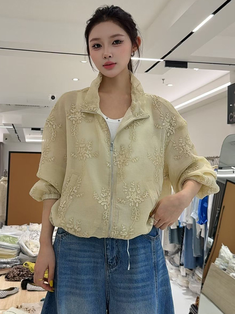 Moda encaje bordado protector solar chaqueta corta mujer primavera - verano 2026 temperamento relajado y delgado moda de chaqueta delgada