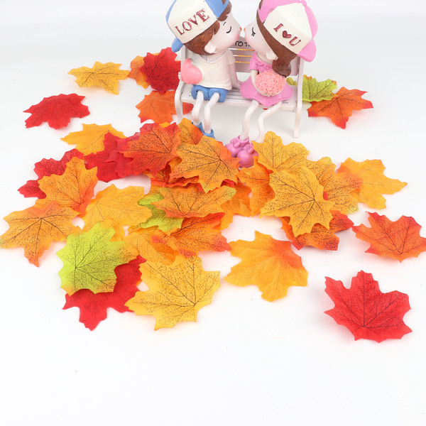 realistic maple leaf