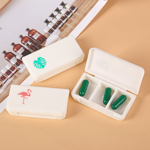 Creative portable three-compartment small pill box, mini pill box, travel medicine dispensing pill box