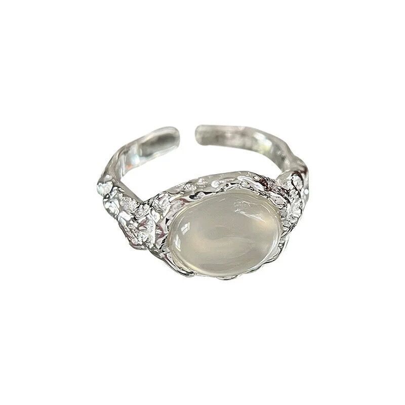 Niche Heavy Craft White Cat's Eye Stone For Women, Minimalist Style, Fashionable, Exquisite, High-End Feel, Versatile_voghion.com