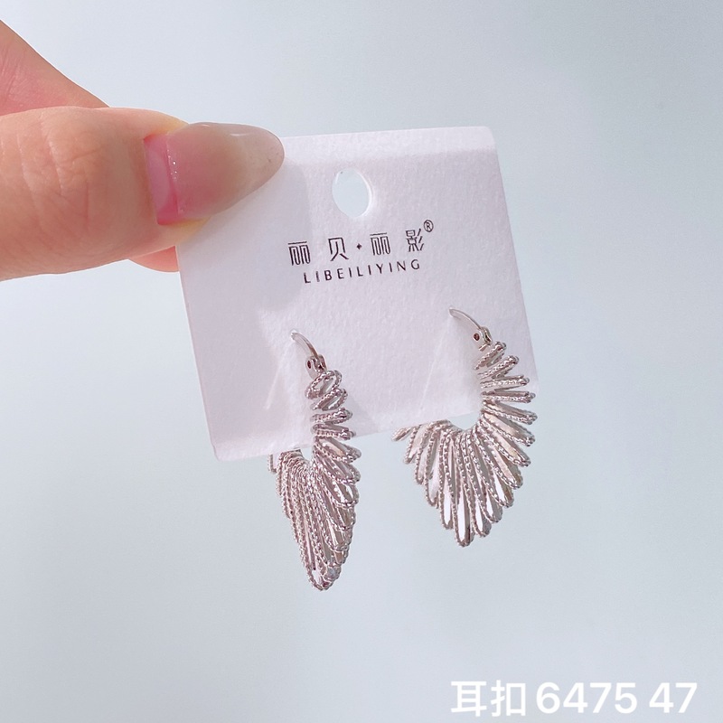 丽贝丽影丽银欧美时尚高级感素圈耳环2025新款爆款个性小众女耳圈|undefined